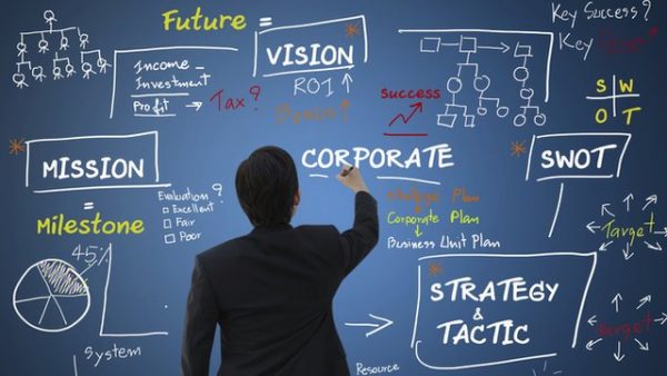 87470925_managementconsultant-600x338